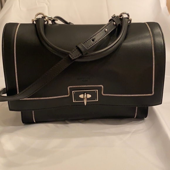 Givenchy Handbags - Givenchy Shark Modele shoulder bag with chain-link detailing